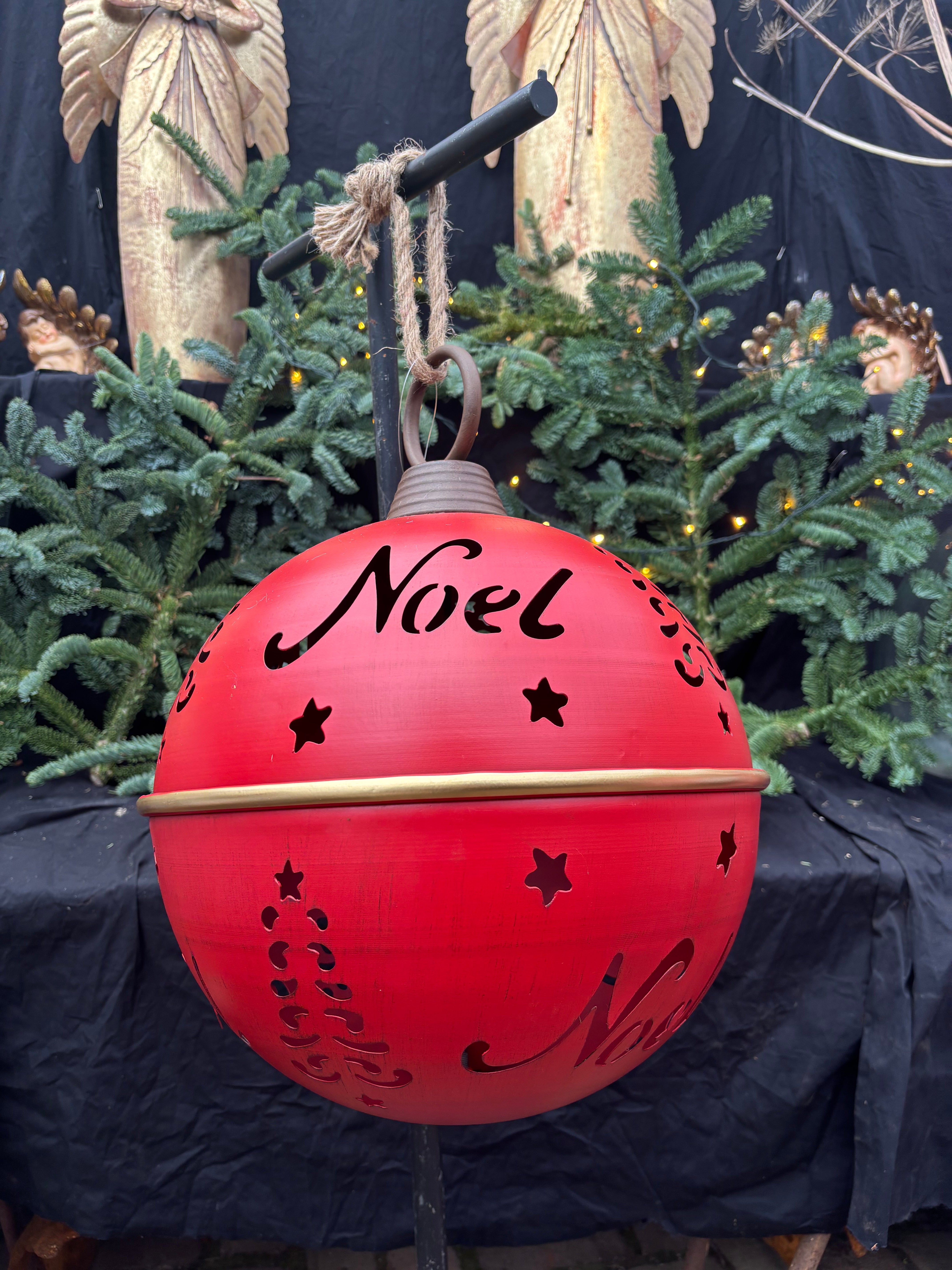 Kerstbal kerst bal ijzer rood met tekst NOEL