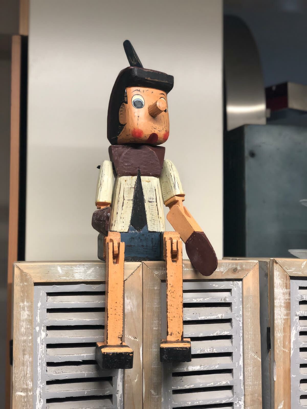 Grote handgeschilderde houten Pinocchio - Brocante bij Ingie